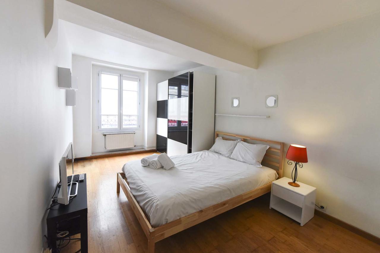Veeve - Montorgeuil Cosy Apartment Paris Bagian luar foto